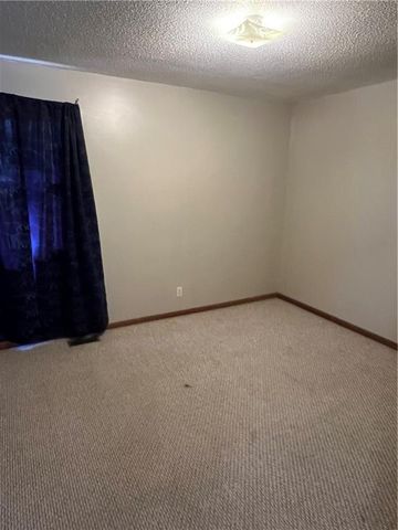 21414 155 Street, Pattonsburg, MO 64670