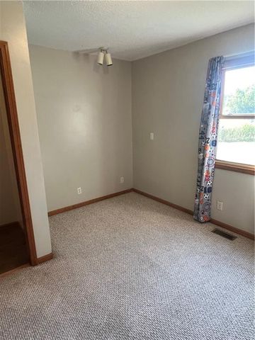 21414 155 Street, Pattonsburg, MO 64670