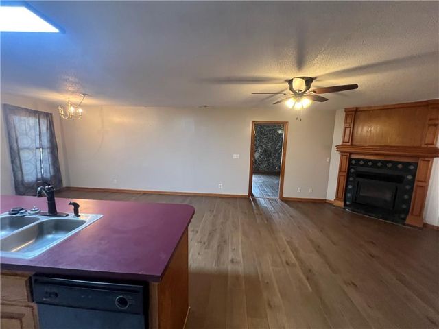 21414 155 Street, Pattonsburg, MO 64670