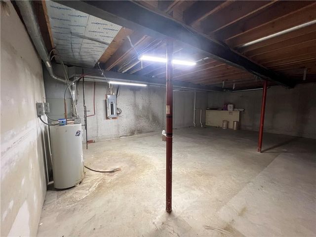 21414 155 Street, Pattonsburg, MO 64670