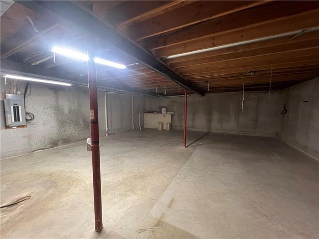 21414 155 Street, Pattonsburg, MO 64670