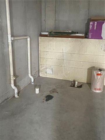 21414 155 Street, Pattonsburg, MO 64670