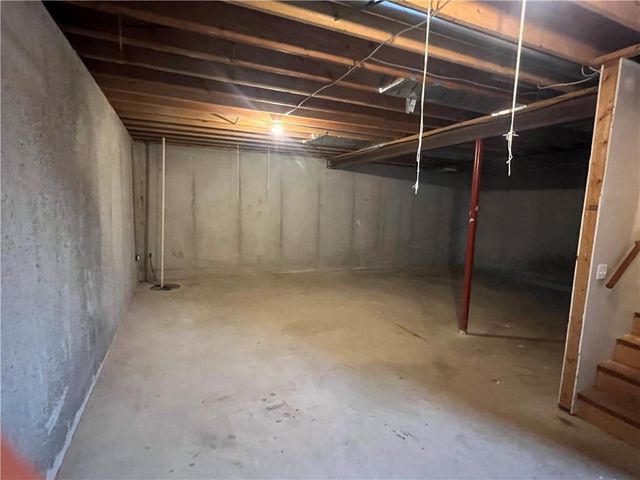 21414 155 Street, Pattonsburg, MO 64670