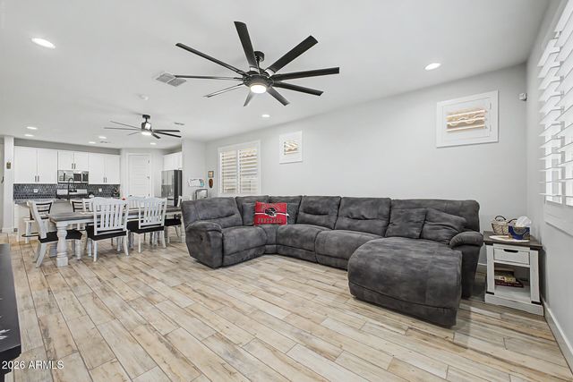 17439 W CHARTER OAK Road, Surprise, AZ 85388