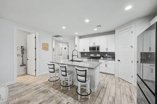 17439 W CHARTER OAK Road, Surprise, AZ 85388