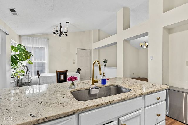 9883 Traditions Lane, Noblesville, IN 46060