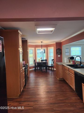 102 Pine Street, Washington, NC 27889