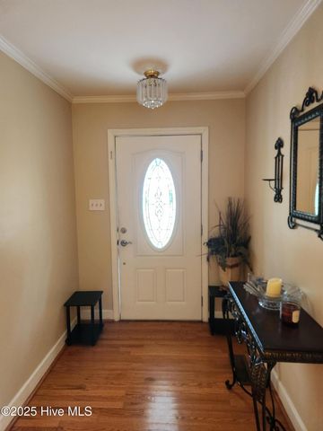 102 Pine Street, Washington, NC 27889