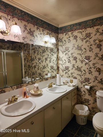 102 Pine Street, Washington, NC 27889