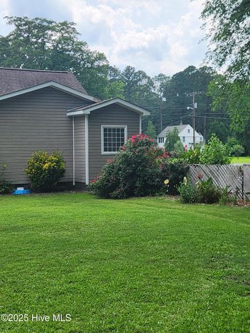 102 Pine Street, Washington, NC 27889