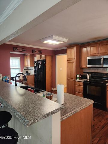 102 Pine Street, Washington, NC 27889