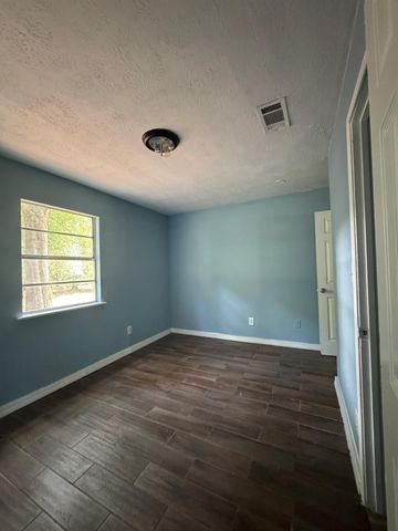 161 Woodman Drive, Cleveland, TX 77328