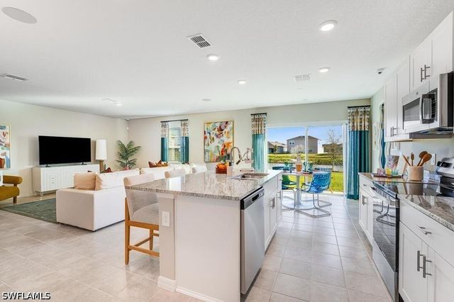 6548 Equinox LN, North Fort Myers, FL 33917