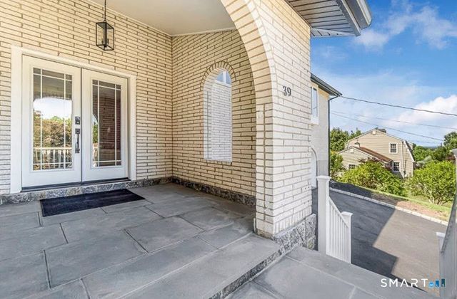 39 Farm Hill Road, Wallingford, CT 06492