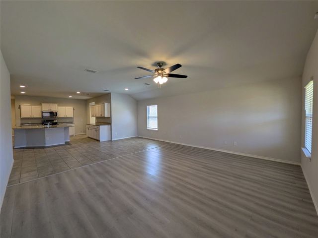 9513 Doverglen Drive, Fort Worth, TX 76131