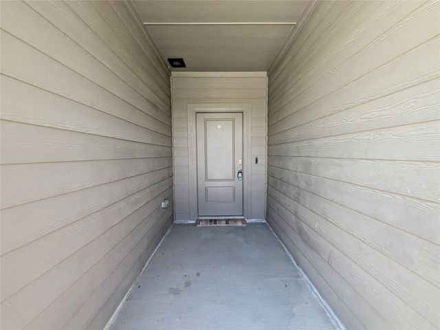 9513 Doverglen Drive, Fort Worth, TX 76131