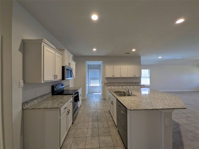 9513 Doverglen Drive, Fort Worth, TX 76131