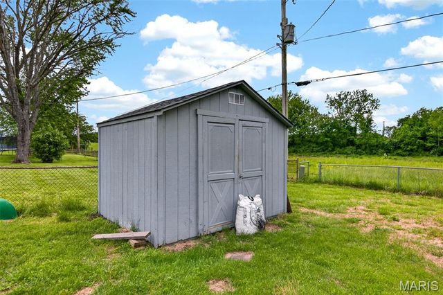 33 Cloverdale Drive, Unincorporated, MO 63304