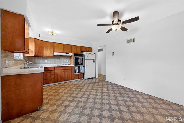 33 Cloverdale Drive, Unincorporated, MO 63304