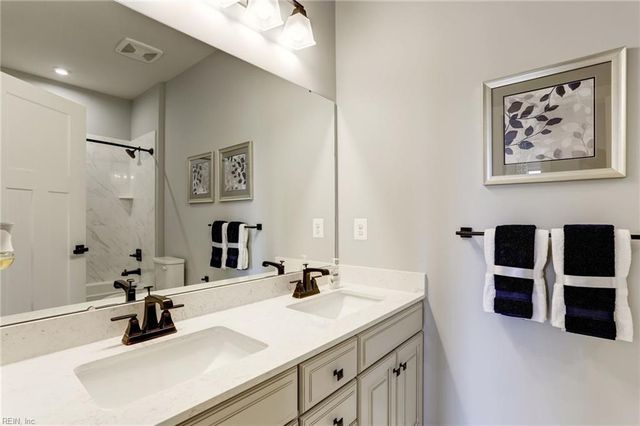 411 Tributary LN, Carrollton, VA 23314