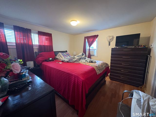 15 Edlie Avenue, Norwalk, CT 06855