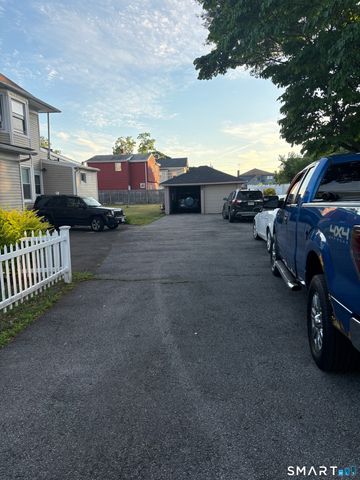 15 Edlie Avenue, Norwalk, CT 06855