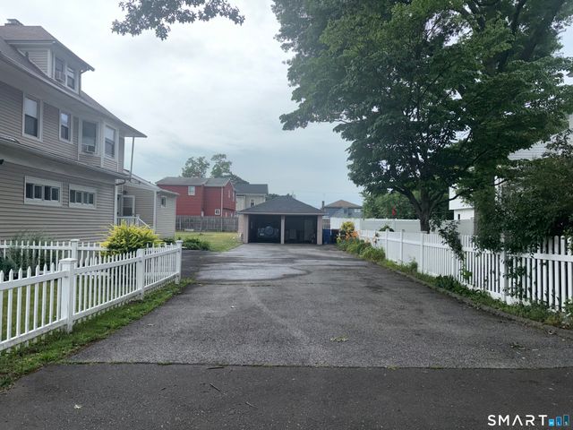 15 Edlie Avenue, Norwalk, CT 06855