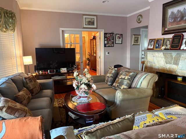 15 Edlie Avenue, Norwalk, CT 06855
