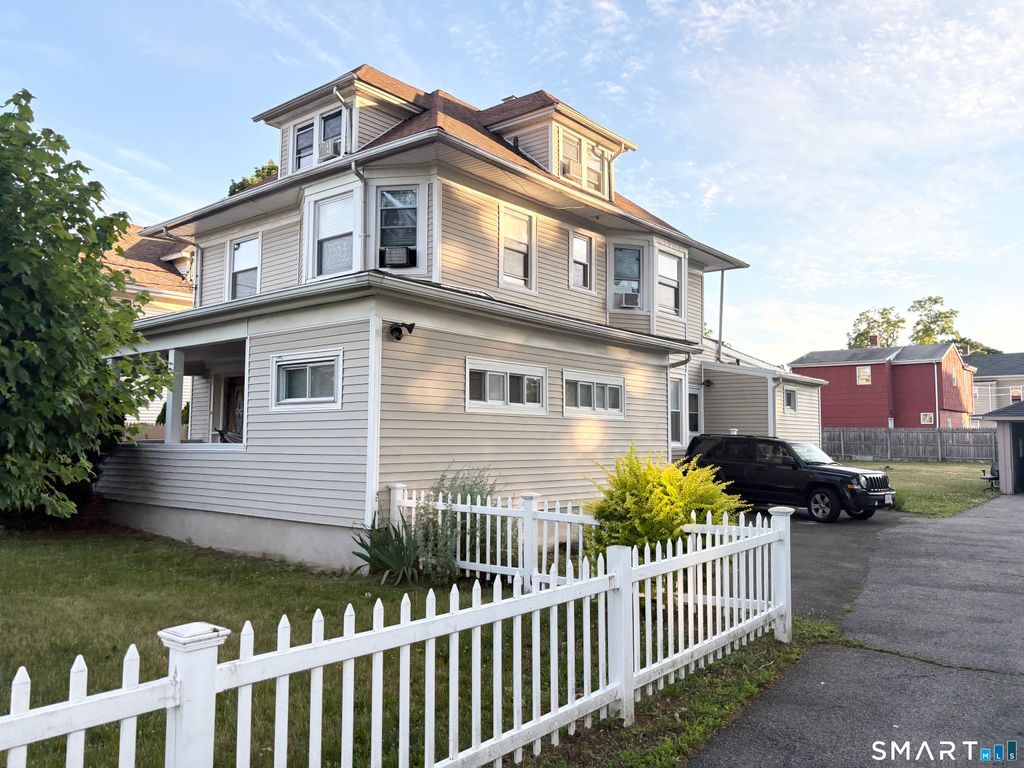 15 Edlie Avenue, Norwalk, CT 06855