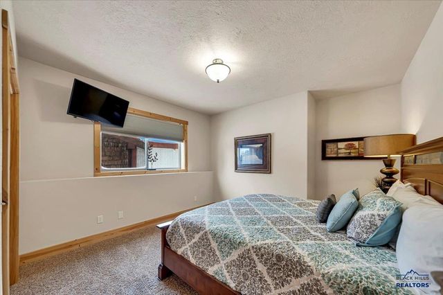 21150 STEWART SLOPE CIR, Lead, SD 57754