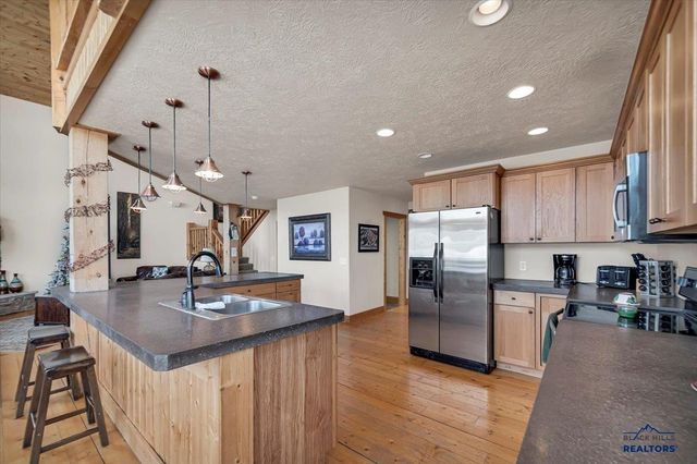 21150 STEWART SLOPE CIR, Lead, SD 57754