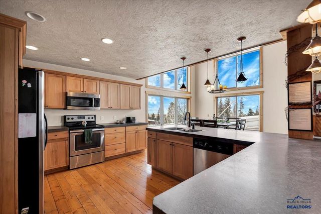 21150 STEWART SLOPE CIR, Lead, SD 57754