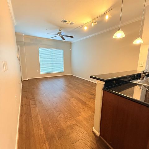 9200 Westheimer Road 304, Houston, TX 77063