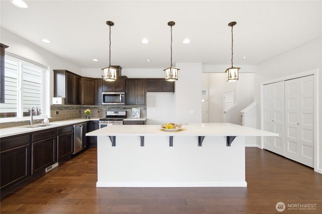 9639 6th Way SE, Lacey, WA 98513
