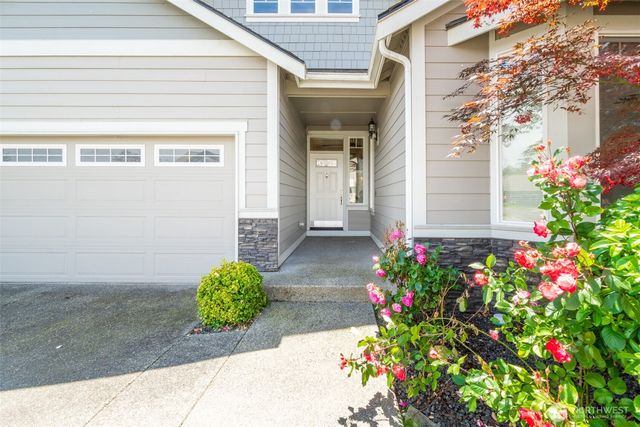 9639 6th Way SE, Lacey, WA 98513