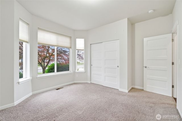 9639 6th Way SE, Lacey, WA 98513