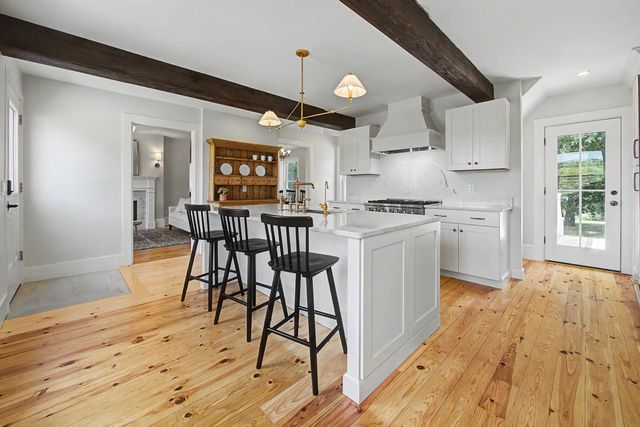 638 Post Road, Greenland, NH 03840