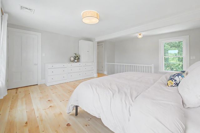 638 Post Road, Greenland, NH 03840