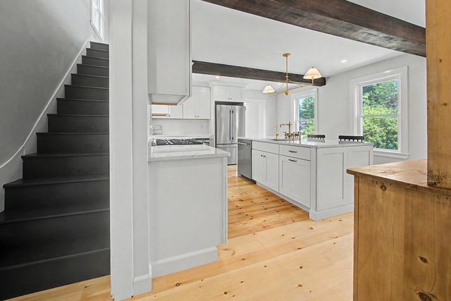 638 Post Road, Greenland, NH 03840
