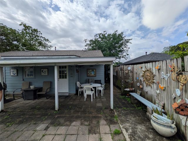 6638 Thornwall Street, Houston, TX 77092