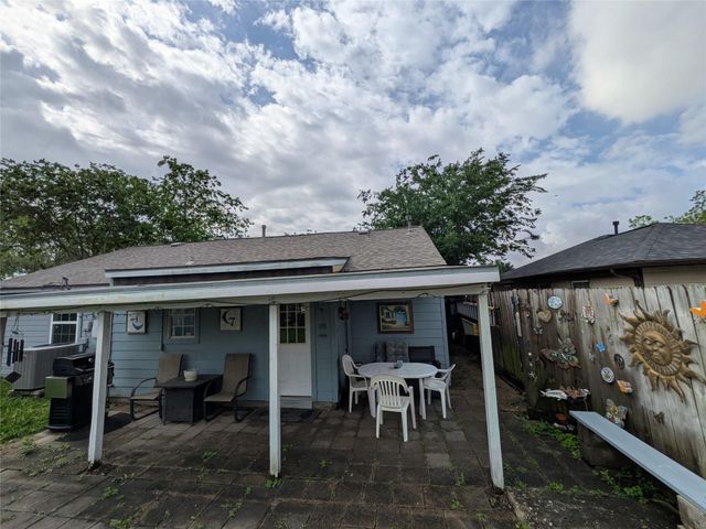 6638 Thornwall Street, Houston, TX 77092