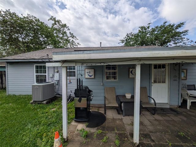 6638 Thornwall Street, Houston, TX 77092