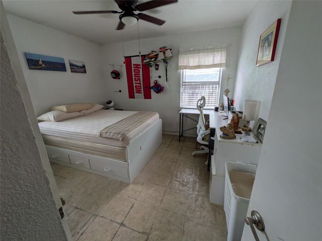 6638 Thornwall Street, Houston, TX 77092