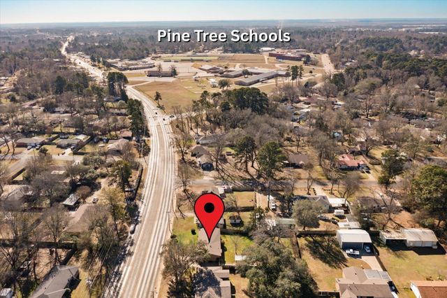 2105 Pine Tree Rd, Longview, TX 75604