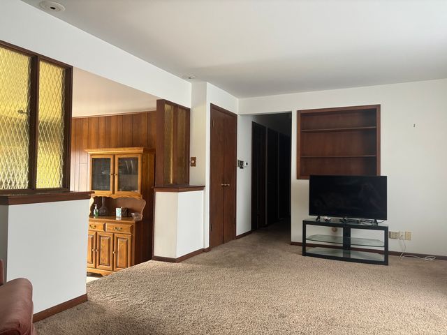 535 E 166th Place, South Holland, IL 60473