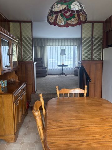 535 E 166th Place, South Holland, IL 60473