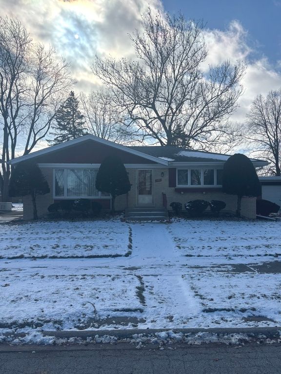 535 E 166th Place, South Holland, IL 60473