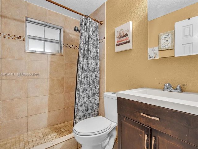 19100 NW 51st Ave, Miami Gardens, FL 33055