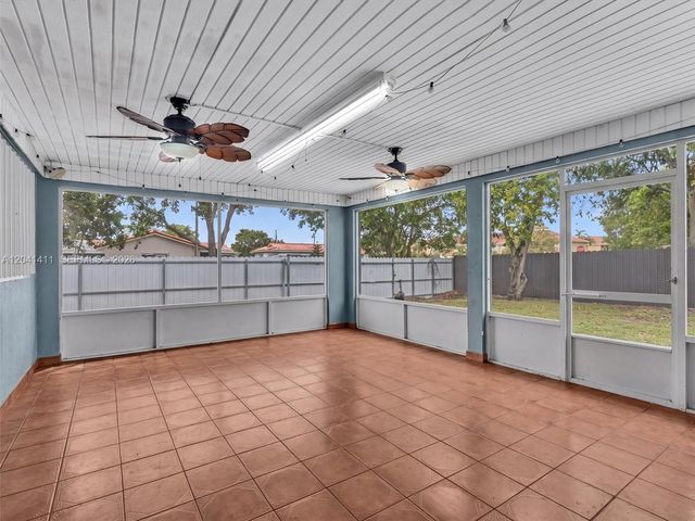 19100 NW 51st Ave, Miami Gardens, FL 33055