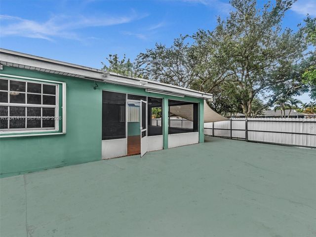 19100 NW 51st Ave, Miami Gardens, FL 33055
